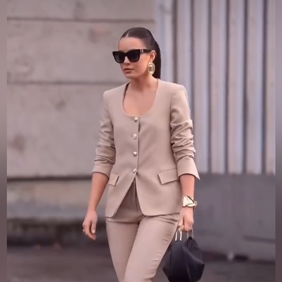 Zara scoop neck blazer - Picture 1 of 11